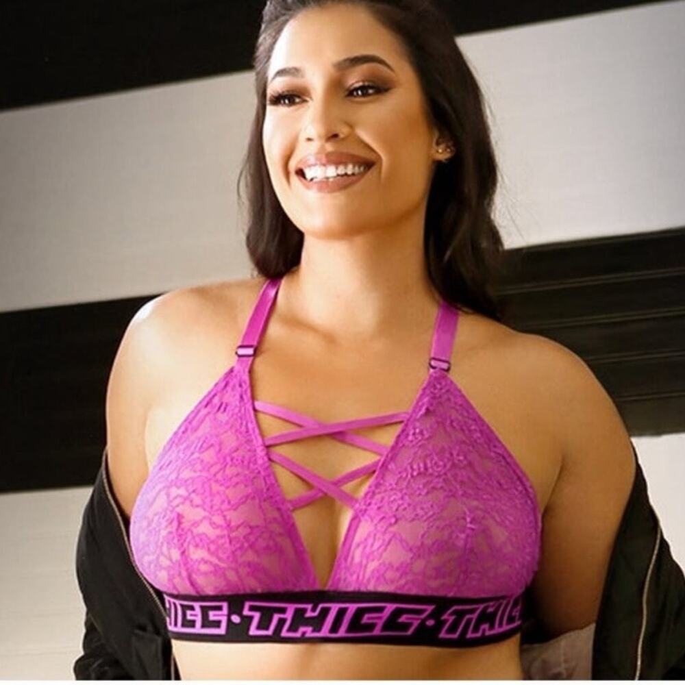 Pink Black Lace Bralette One Size Queen NWT Adjustable Straps Soft Wireless